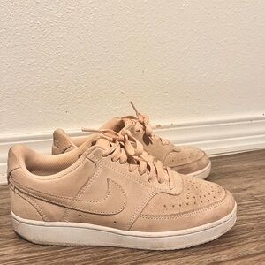 Nike Court Vision Low